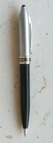 Penna sfera usata con - a,